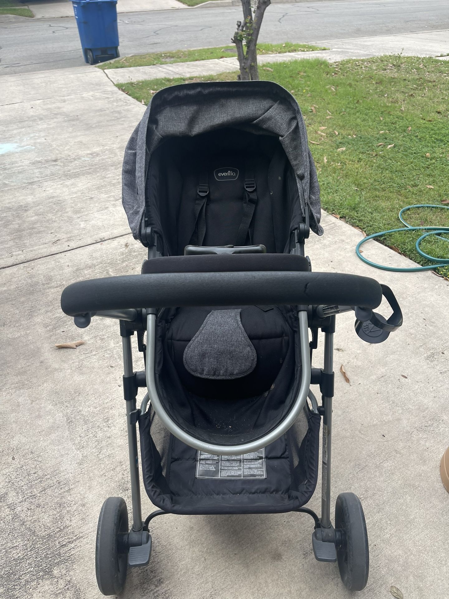 Evenflo baby stroller 