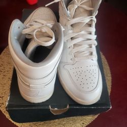 Air Jordan 1 Mid White Shoes