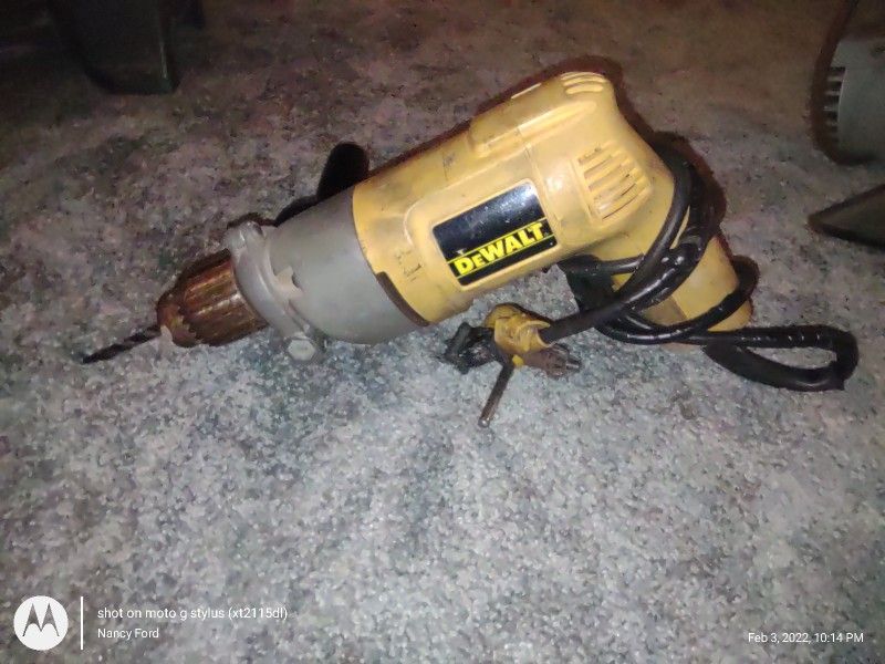 DEWALT DWD520 1/2" VSR Pistol Grip Hammer Drill

