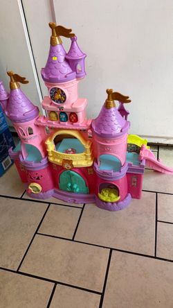 2 Disney Princess Castles with Light Sounds
