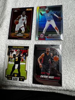 OBO …….Sports Card Lot - 216 Sleeved Cards (Rookies, Inserts & Stars) - Ready to Flip