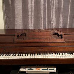 Whitney Upright Piano With Seat