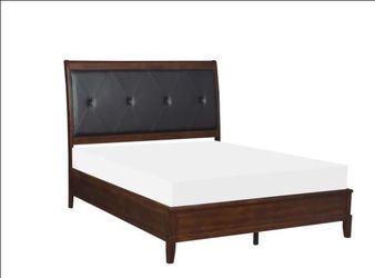 Queen size bedframe
