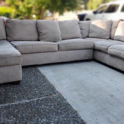 Wrap Around Sectional Couch “WE DELIVER”