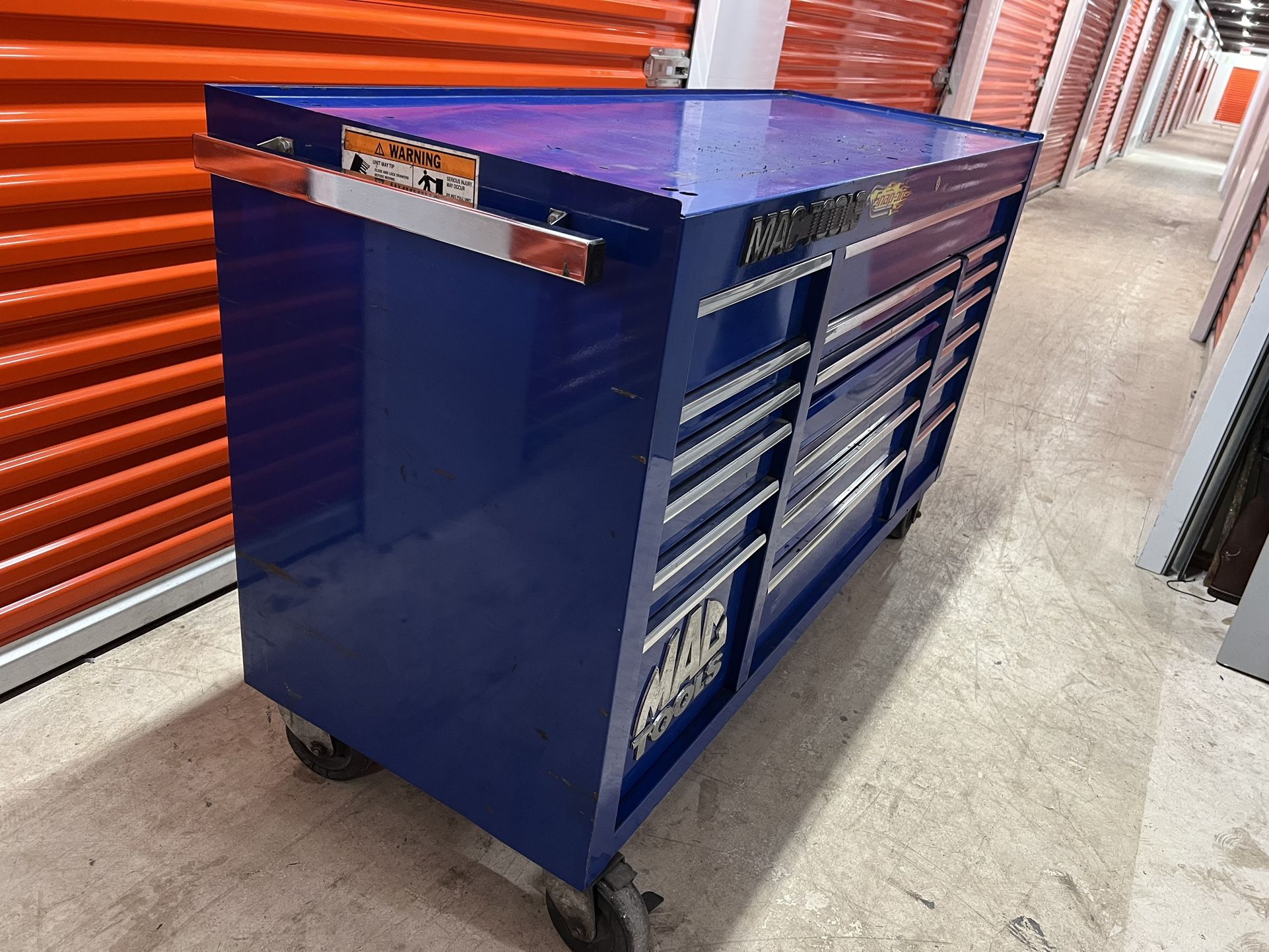 MAC TOOLS large mechanic toolbox