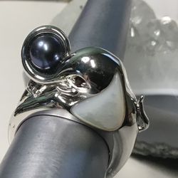 Honora Sterling MOP Elephant Ring