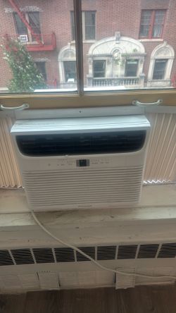 AC Frigidaire