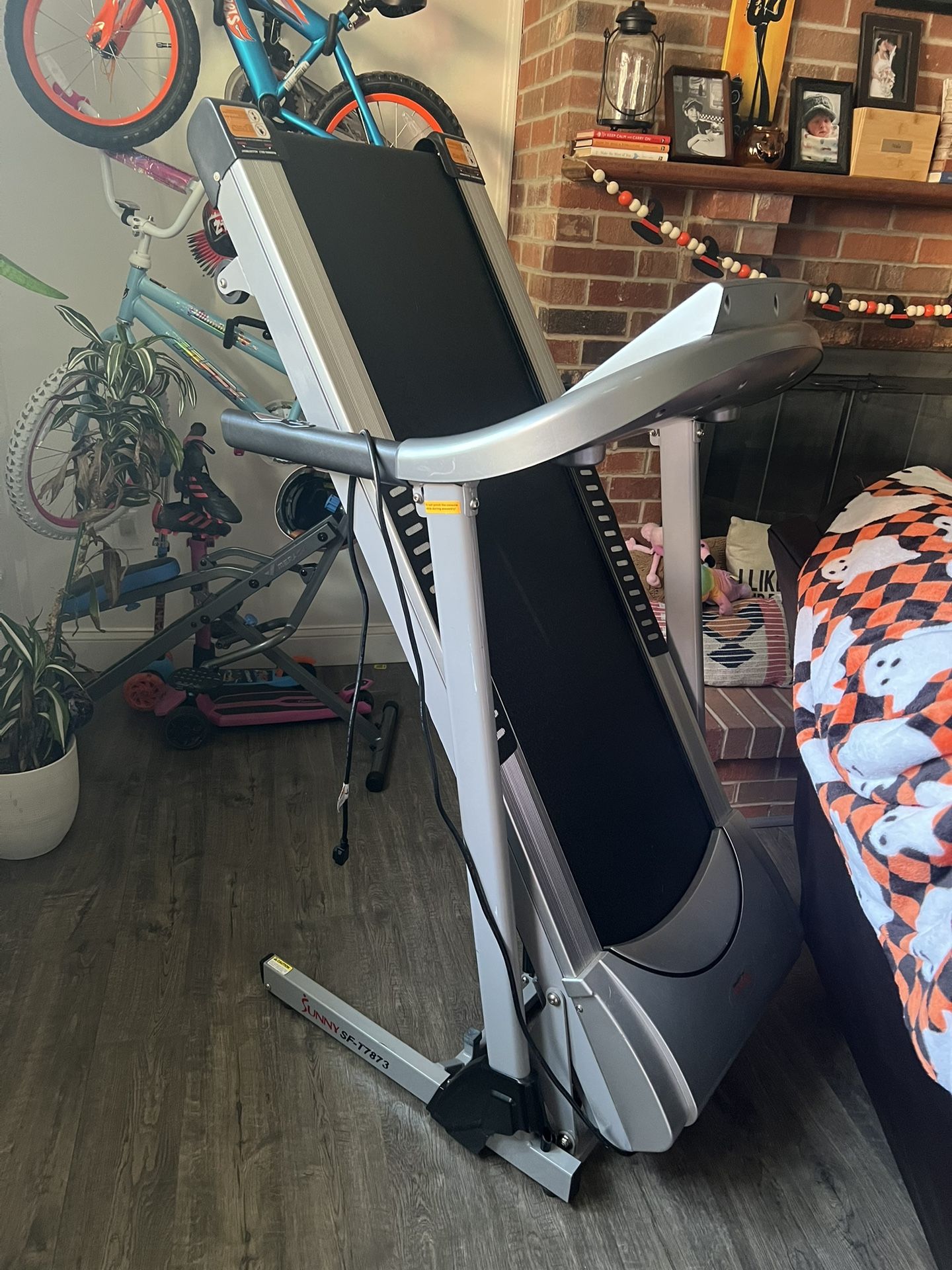 Sunny Treadmill