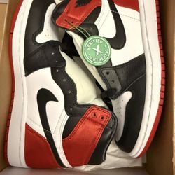 Jordan 1 Satin Black Toe 