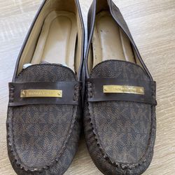 MK Michael Kors Brown Shoes Women Size 10 Tan Loafers Flats Logo Moccasins