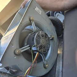 Rheem 3-4 Ton Blower House With Wheel And Computer Board