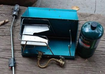 Camp Stove, Propane Torch, and Gas Canister Lot