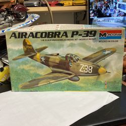 Air Cobra P-39 1/48 Scale Model Kit Brand New In Box