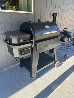 Excellent Pitboss pellet smoker
