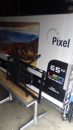 Television 65" with TV mount