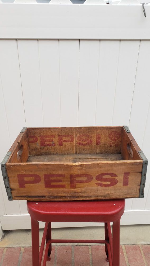 Vintage pepsi wood soda crate