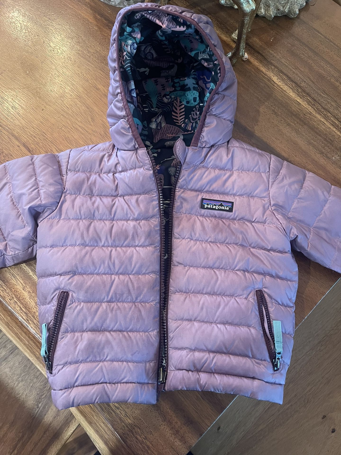 Patagonia Reversible down Jacket Size 12m EUC