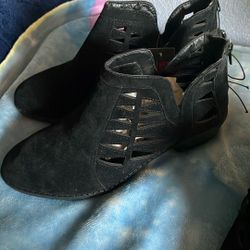 Shoes Size 10 
