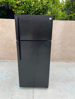 GE Refrigerator 18cu ft 28x29x67🚨👍3 MONTHS WARRANTY