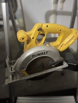 DEWALT SKILL SAW 