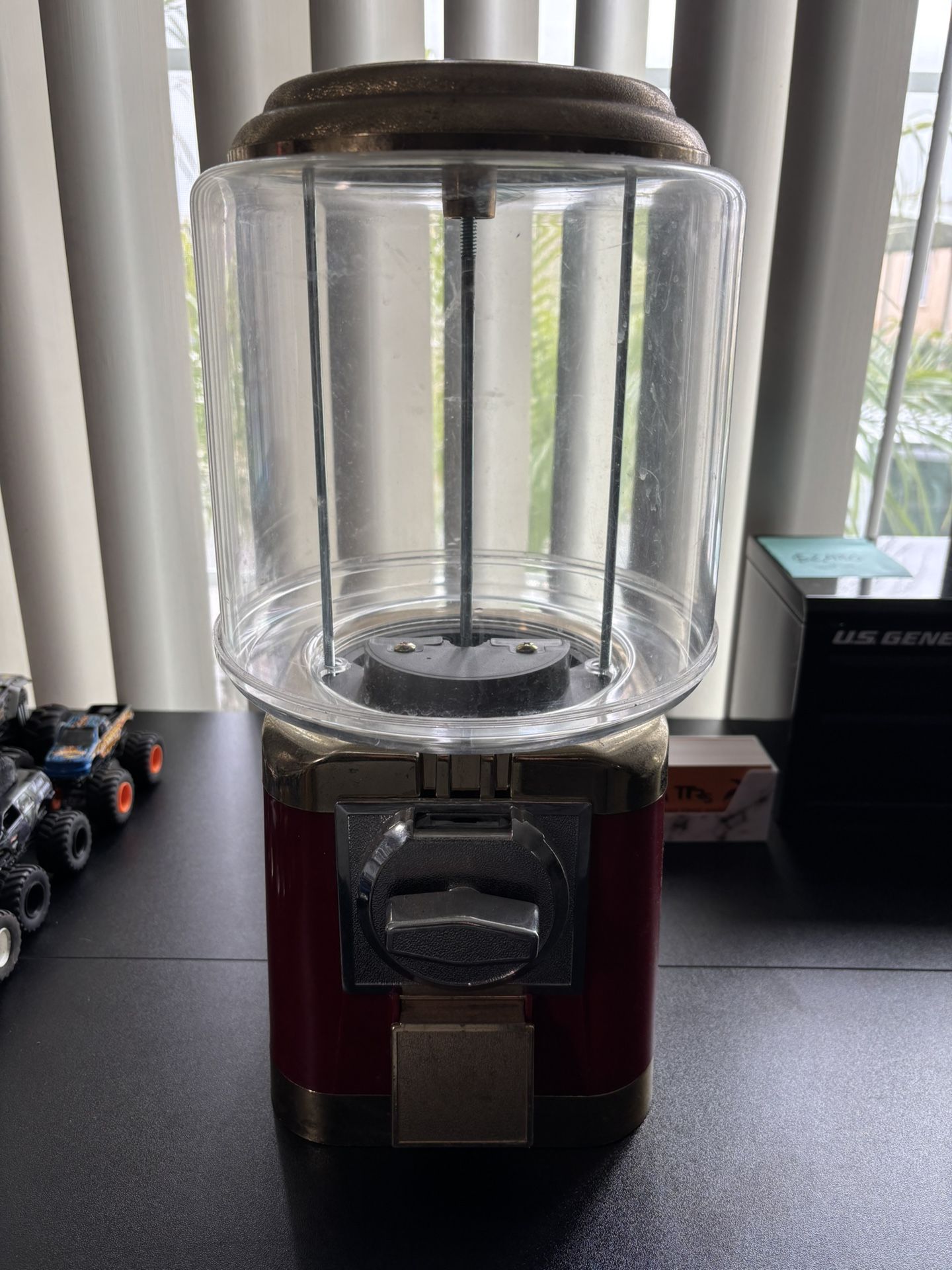 25¢ Gumball Machine