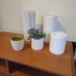VASES, WHITE