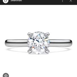Beautiful Swarovski Ring