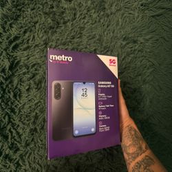 Samsung Galaxy A17 5G 128GB Metro by T-Mobile Smartphone New