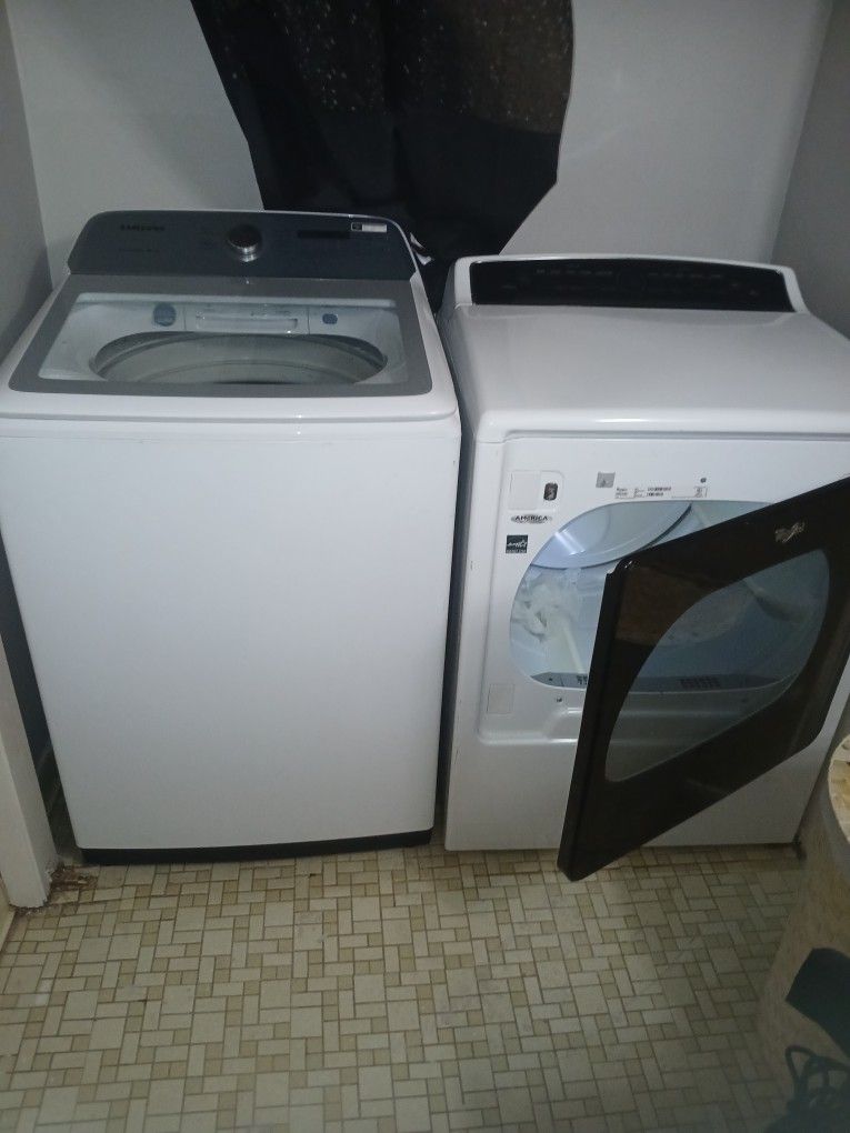 NEW Digital Samsung Washer & Whirlpool Dryer 