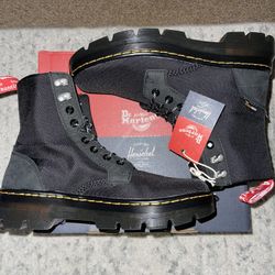 Dr Martens x Herschel Women’s Size 7 Boot 
