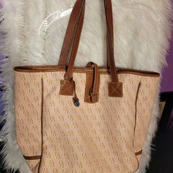 Authentic Dooney & Bourke Tote 