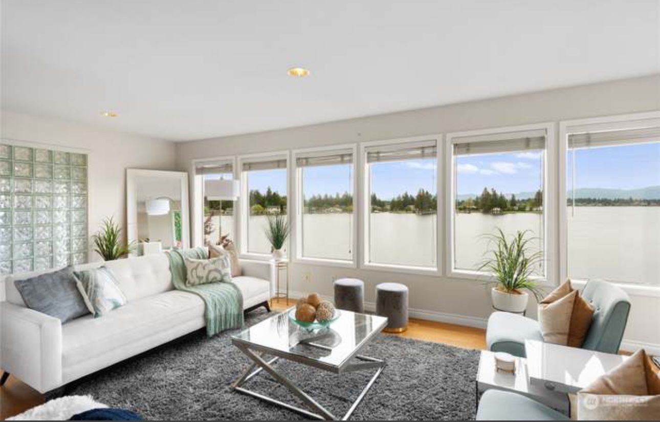 Modern Stainless Steel Coffee Table with glass top! Excellent condition