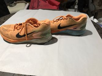 Nike (runner shoes size 8)