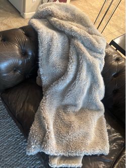 RH Restoration Hardware Faux Fur Throw Blanket