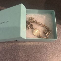 Tiffany & Co. Return To Oval Tag Choker Pendant Necklace - Vintage