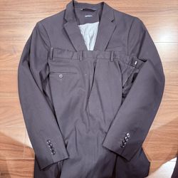 Perry Ellis Men’s suit 