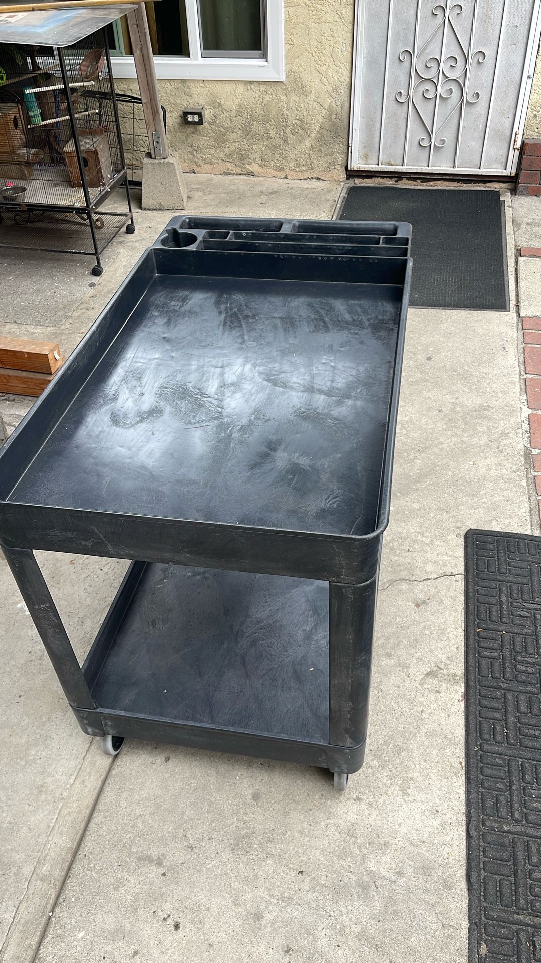 Rubbermaid Commercial Cart