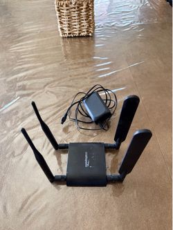 Cradlepoint LTE Wireless Router MultiCarrier Rugged IBR600-17e