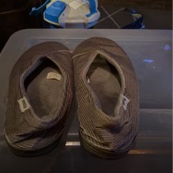 Hometop Slippers Rubber Bottoms Size 8