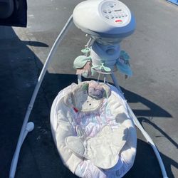 Fisher-Price Motorized Baby Swing & Cradle