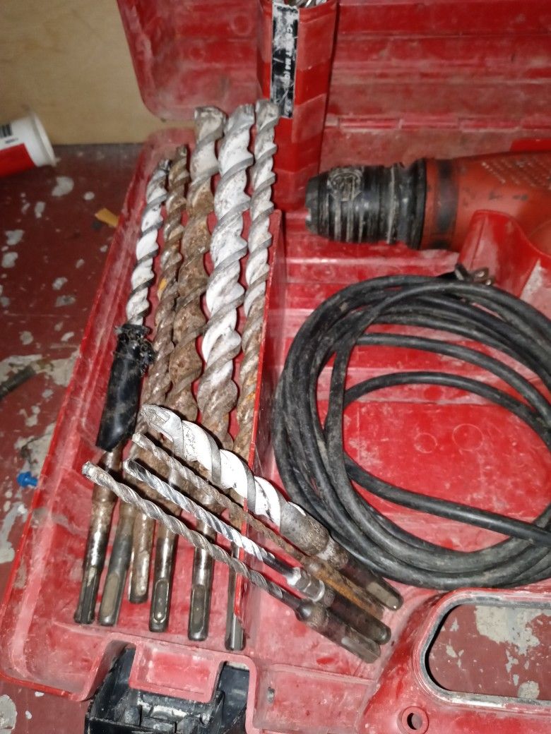 Hammer Drill W Bits