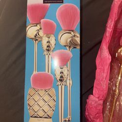 Tarte Flamingo Makeup Brush Set