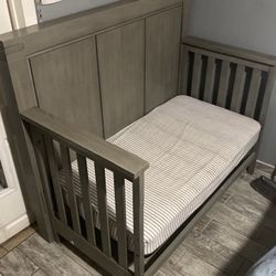 Oxford Crib/ Bed