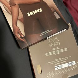 Skims Seamless Sculpt Mid Thigh Short