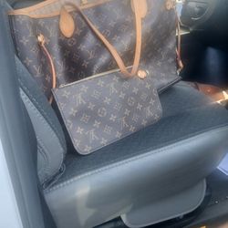 Louis Vuitton Purse 