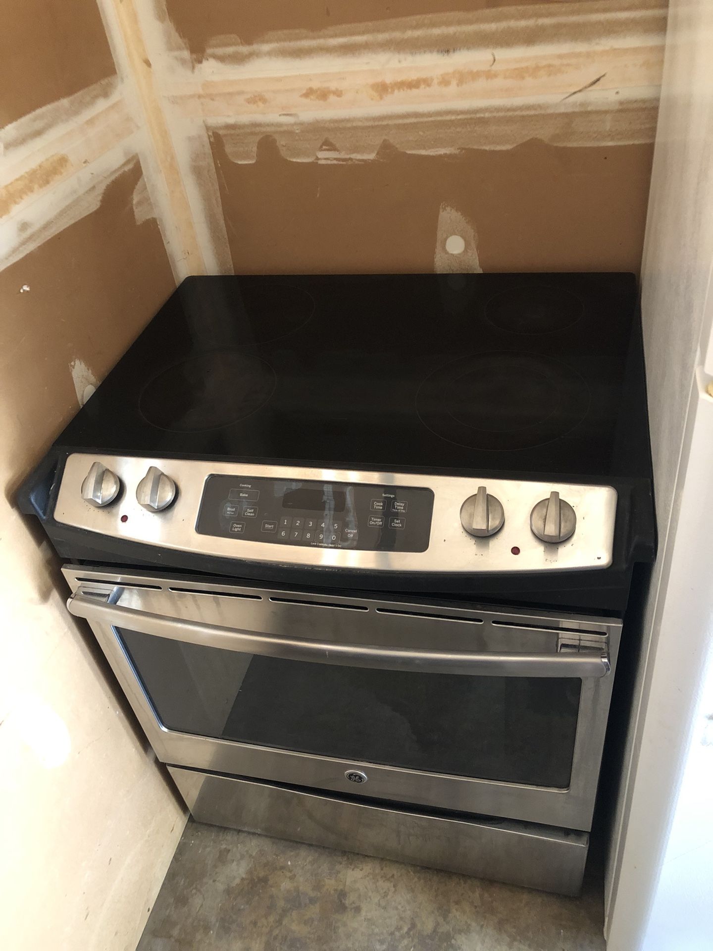 GE Slide In Electric Range