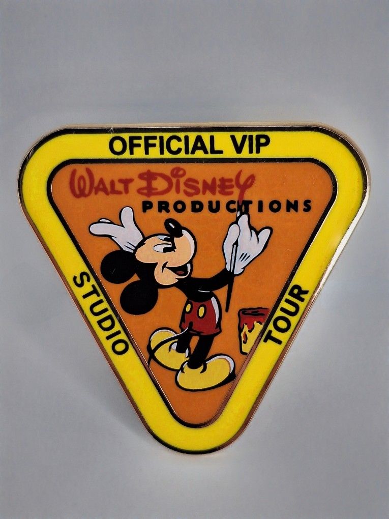 Walt Disney Studios Mickey Official VIP Studio Tour Pin