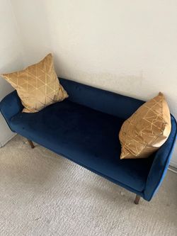 2 person seating couch