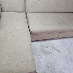 Wesley Hall ...Sectional Couch...Great Condition