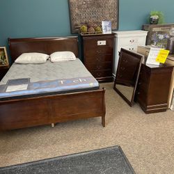 Bedroom Set In Stock For Fast Delivery 